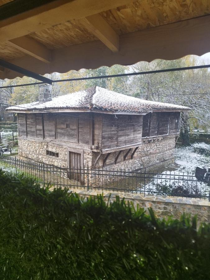 Апартамент За Гости Централ Malko Turnovo Bagian luar foto